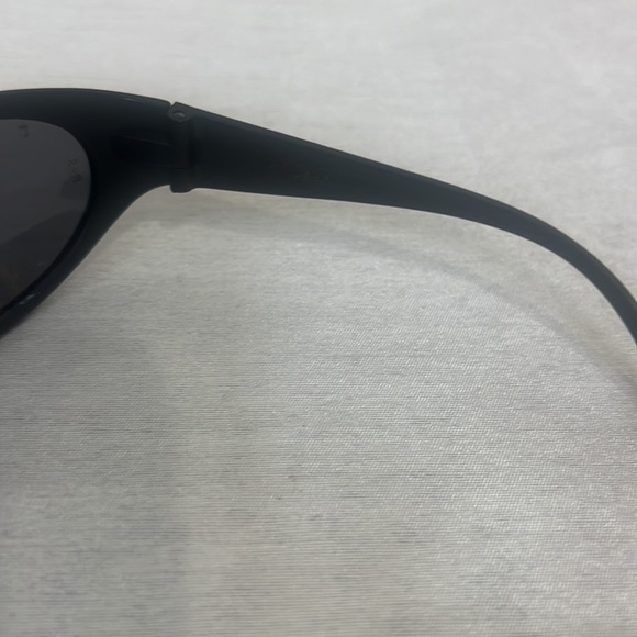 R+S Black Frame Polarized Sunglasses UV400 - Picture 9 of 15